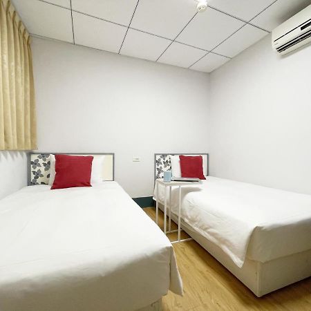 Sharon Inn Taichung Buitenkant foto