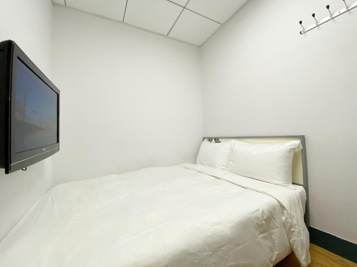 Sharon Inn Taichung Buitenkant foto