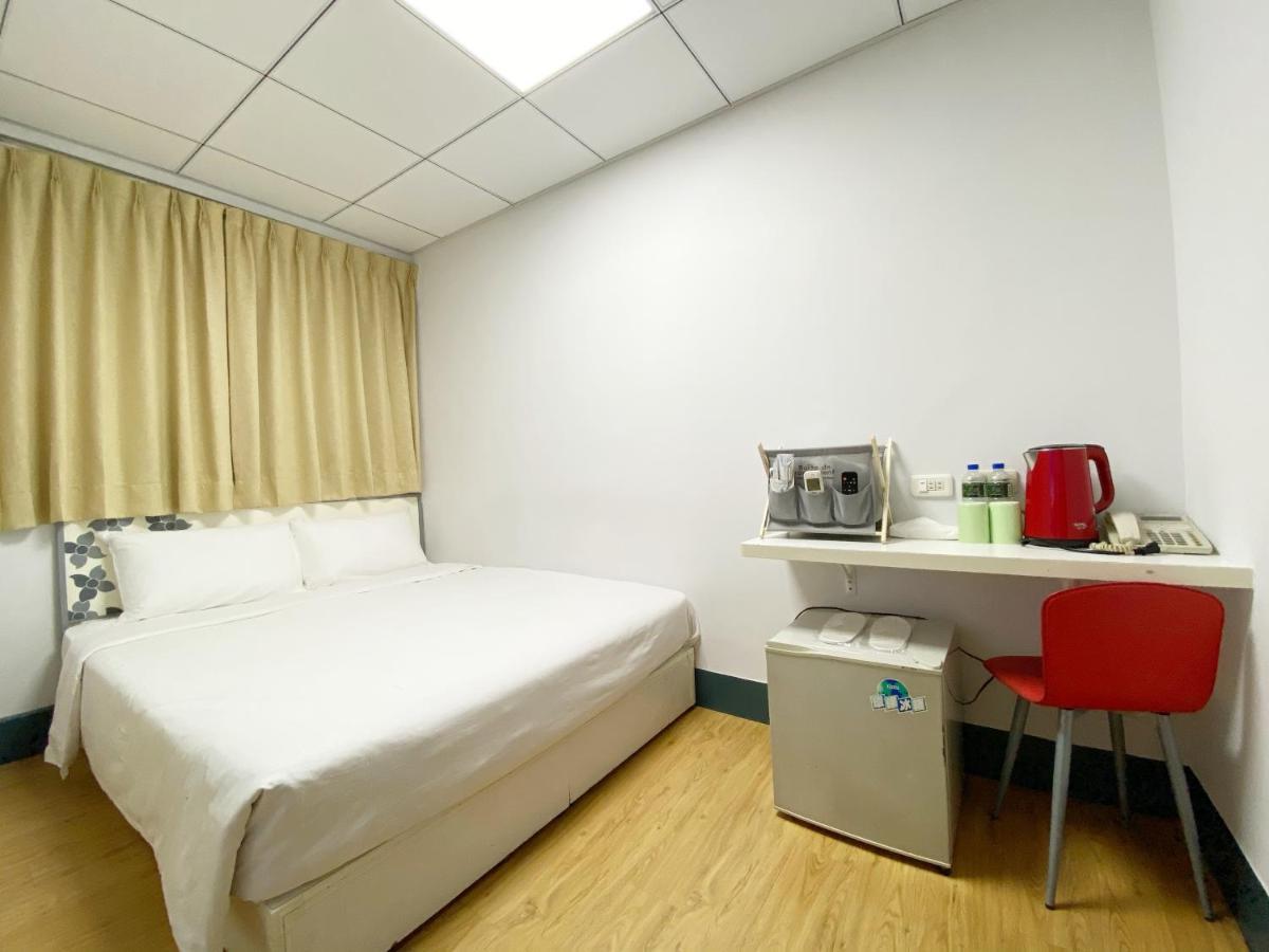 Sharon Inn Taichung Buitenkant foto