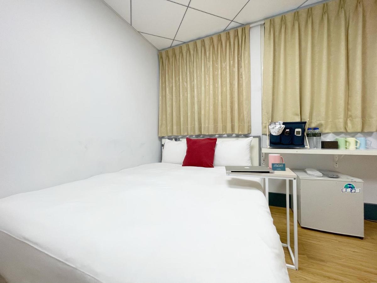 Sharon Inn Taichung Buitenkant foto